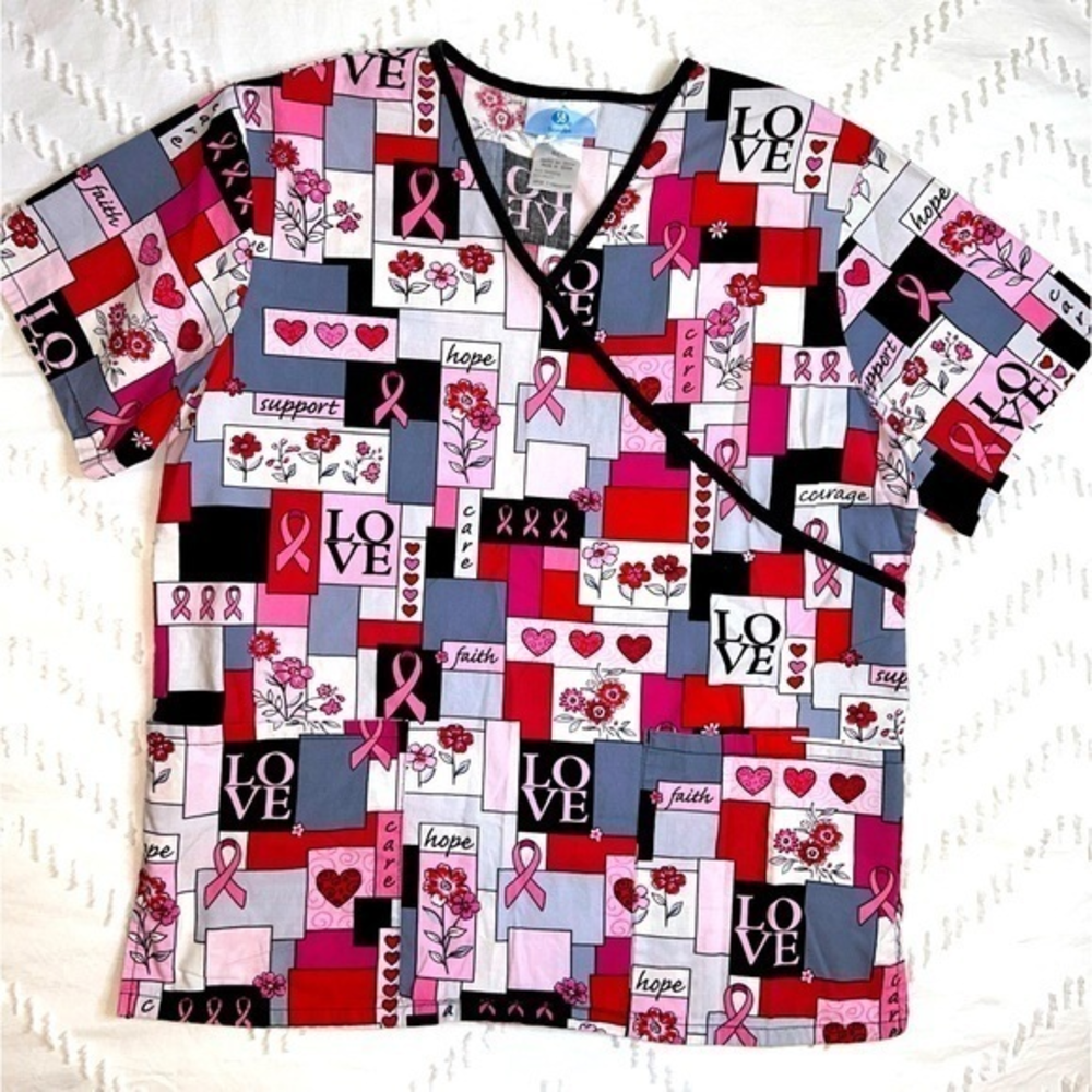 SB Scrubs - Breast Cancer, Valentines‎ scrub top — sz Small